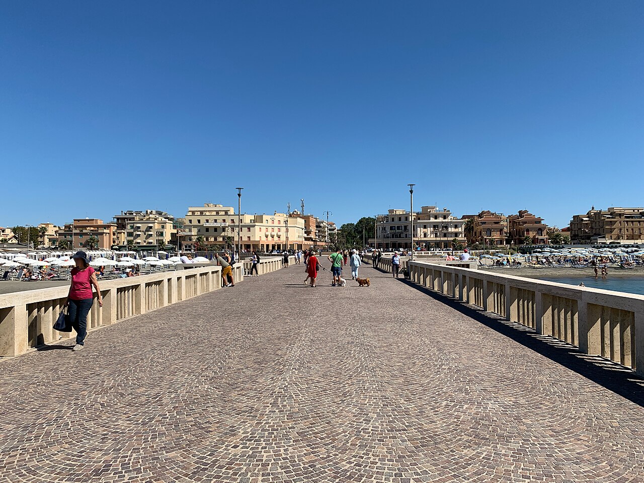 Jetée de l'Ostie, Rome.