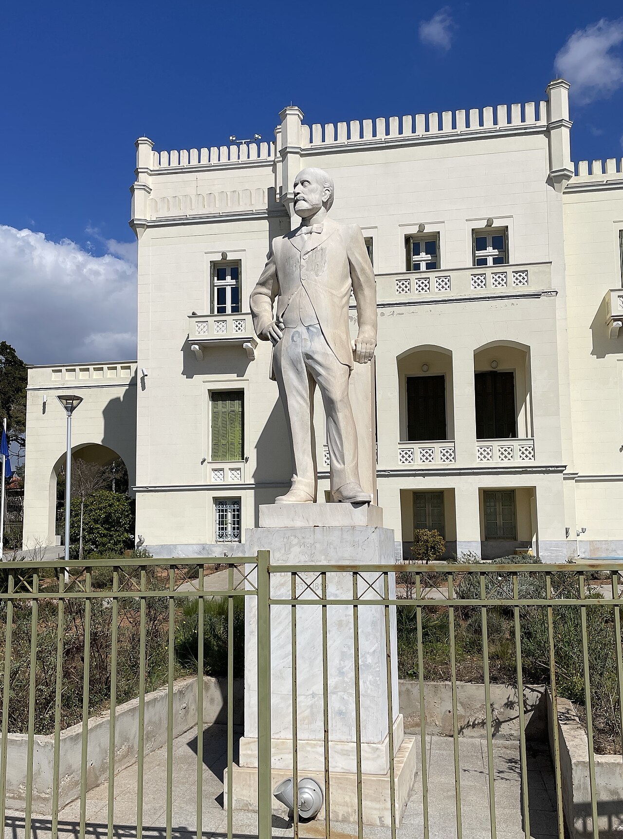 Andreas Syngros statue, Marousi