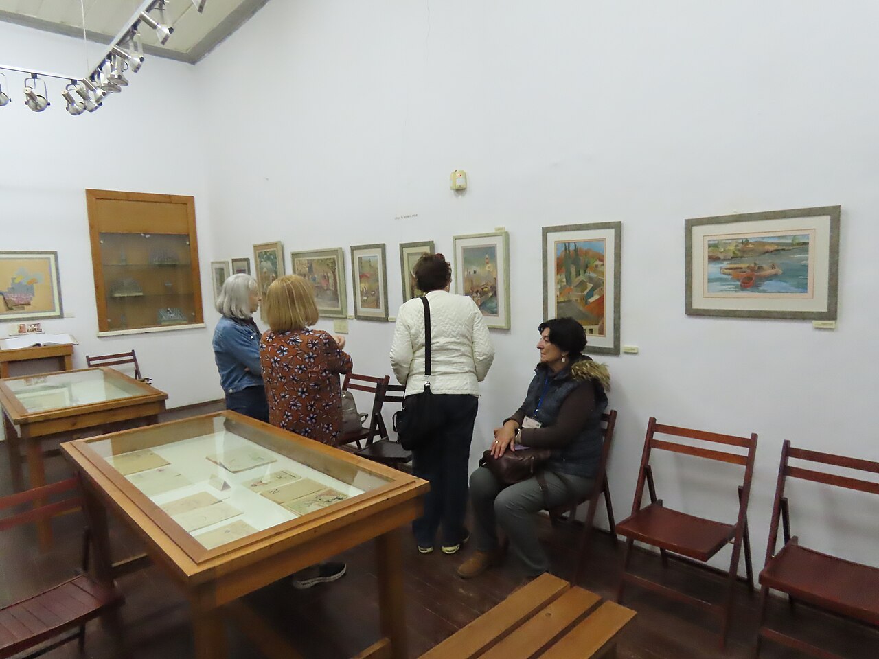 Israel Levi ceramics display in Mazkeret Batya
