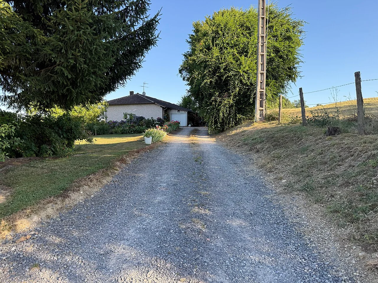 Photo of Neuville-les-Dames