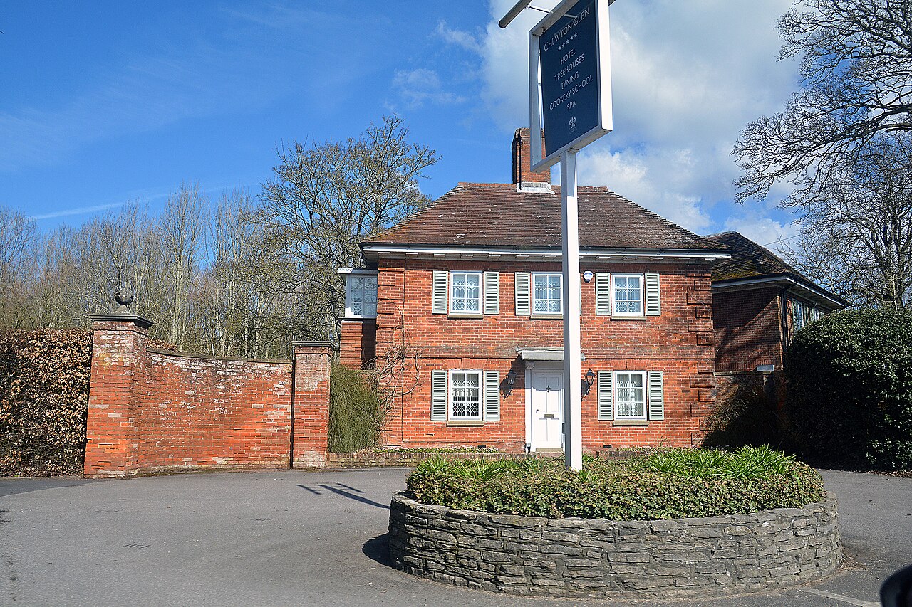 New Milton : Chewton Glen Hotel