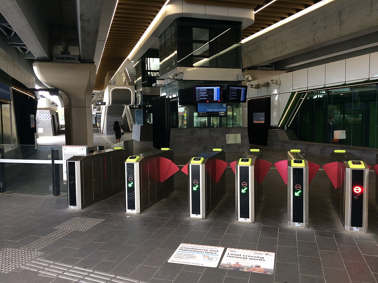 Noble Park railway station - Concourse entrance - January 2021.