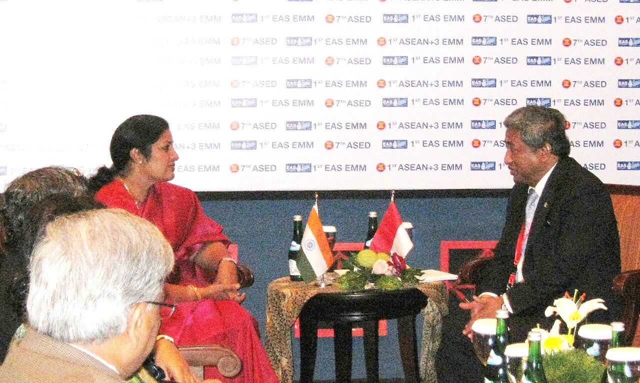 The Minister of State for Human Resource Development, Dr. (Smt.) D. Purandeswari with the Indonesian Minister for Education and Culture, Prof. Muhammad Nuh, in Yogyakarta, Indonesia on July 04, 2012.
