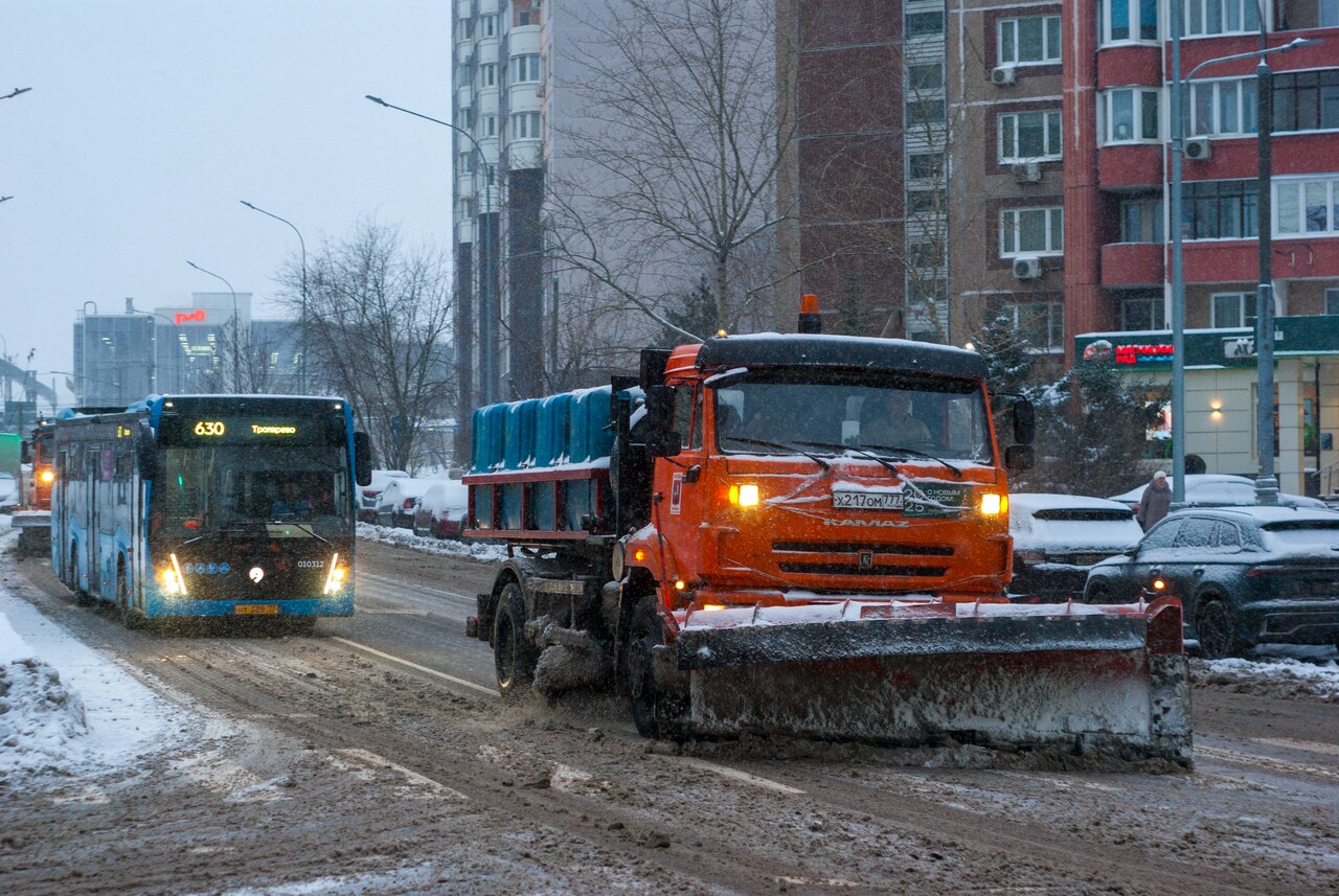 Moscow auto  at Przhevalskogo street
