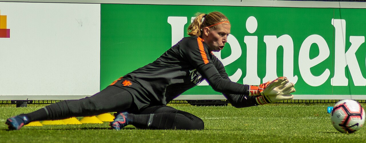 Jennifer Vreugdenhil training at the KNVB Campus on May 14, 2019.