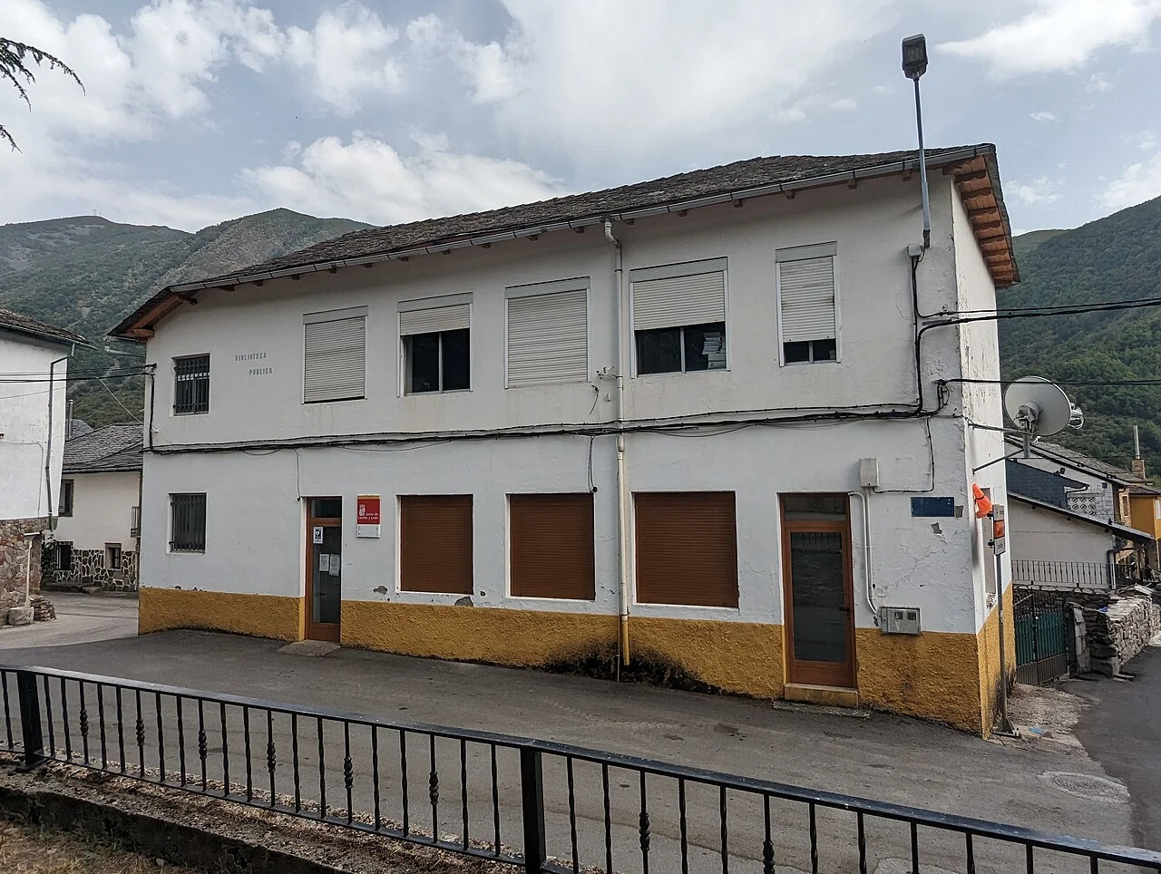 Photo of Palacios del Sil