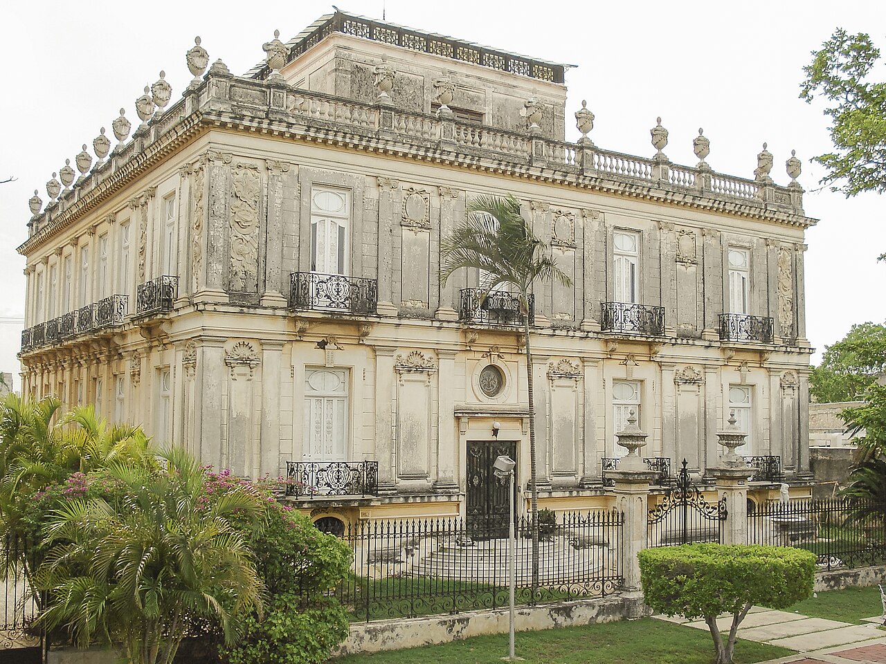 One of Merida's twin mansions “Las Casas Gemelas” also known as Casas Cámara