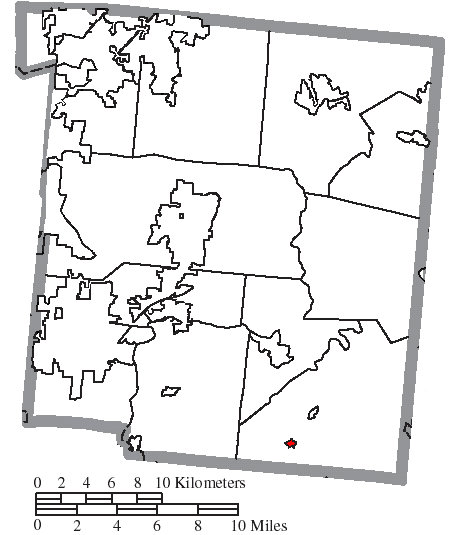 Map of the municipal and township boundaries of Warren County, Ohio, United States, as of the 2000 census, with the location of the village of Pleasant Plain highlighted.  Township borders are shown only in unincorporated areas in order to differentiate incorporated and unincorporated areas more clearly.