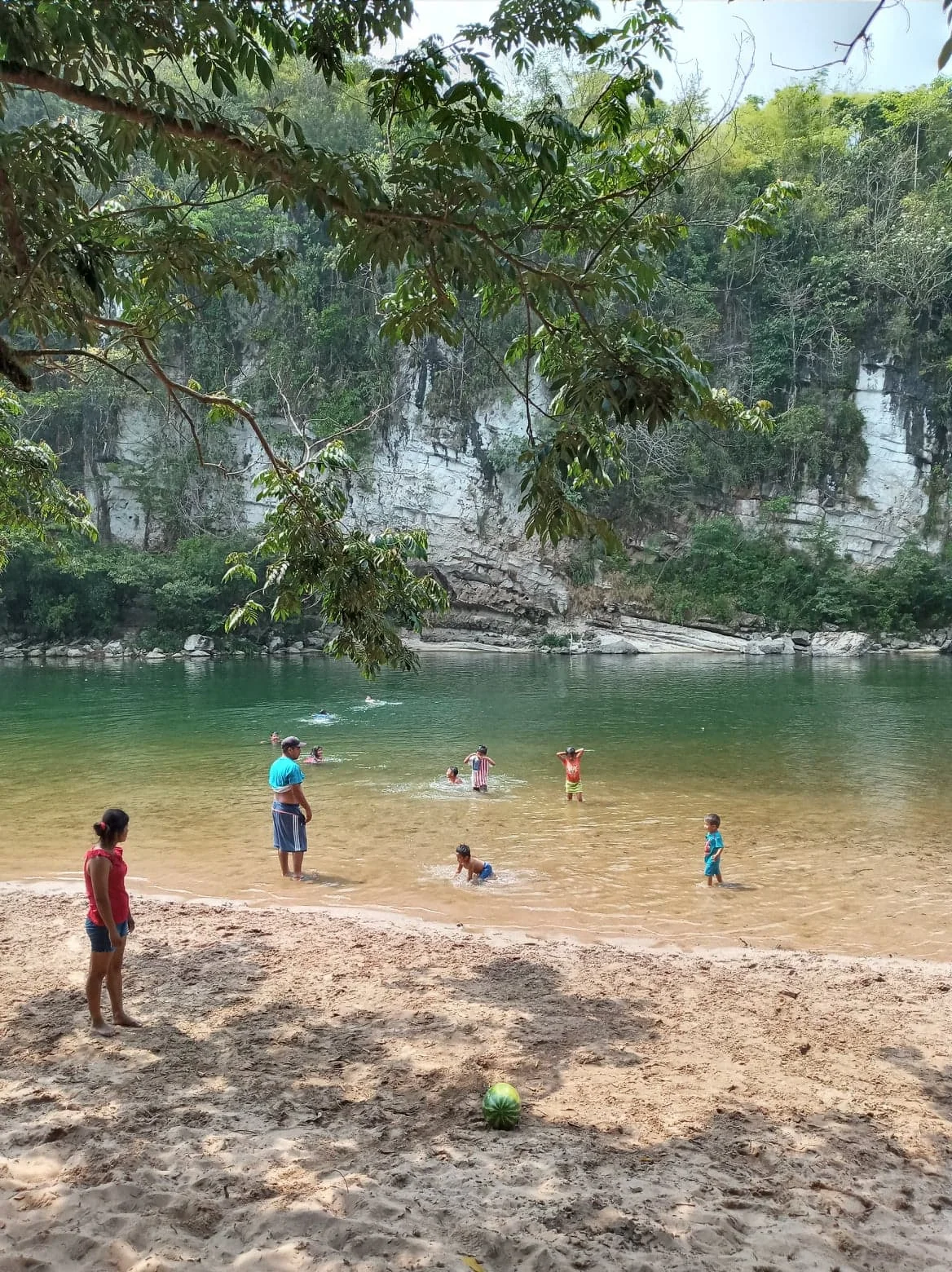 Photo of Poblado Dos