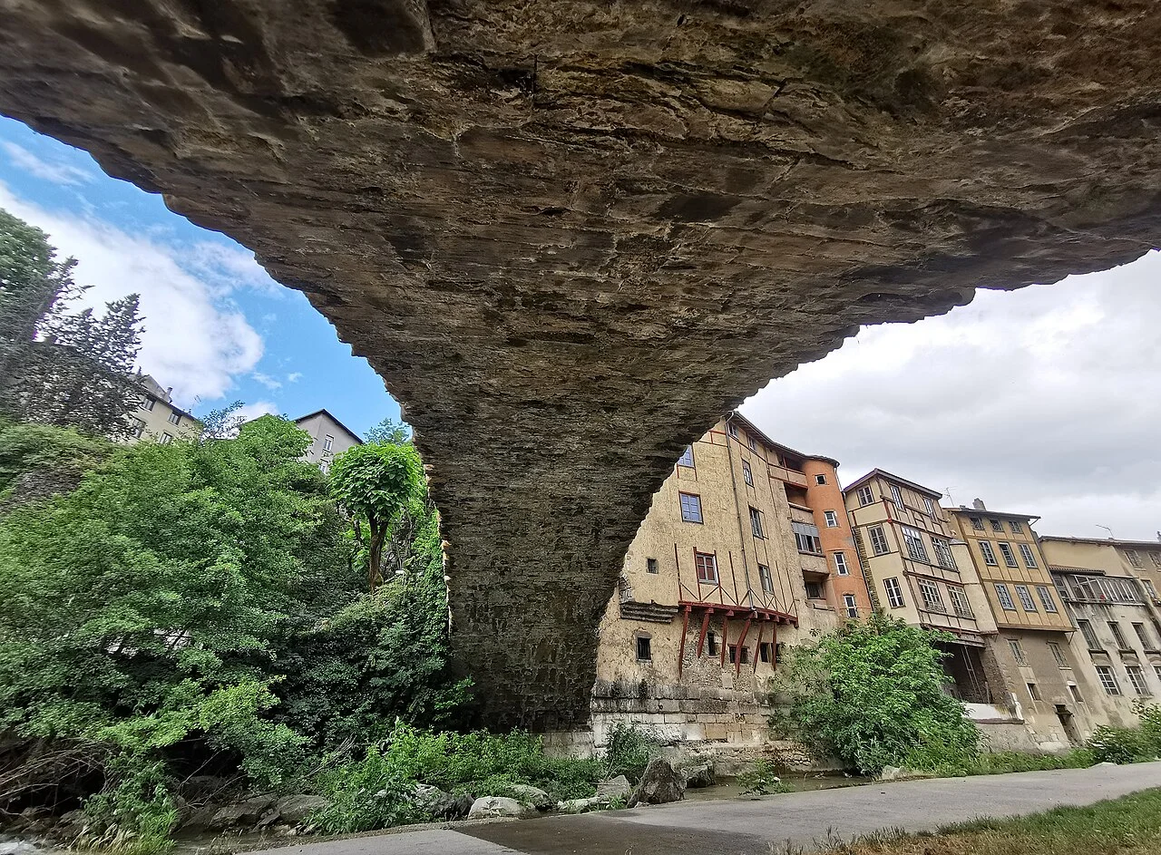 Photo of Pont-Saint-Martin