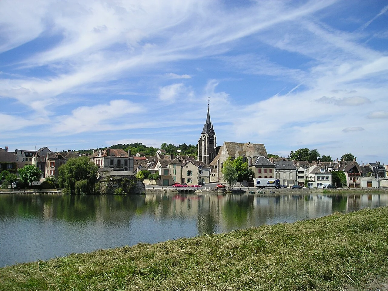 Photo of Pont-sur-Yonne
