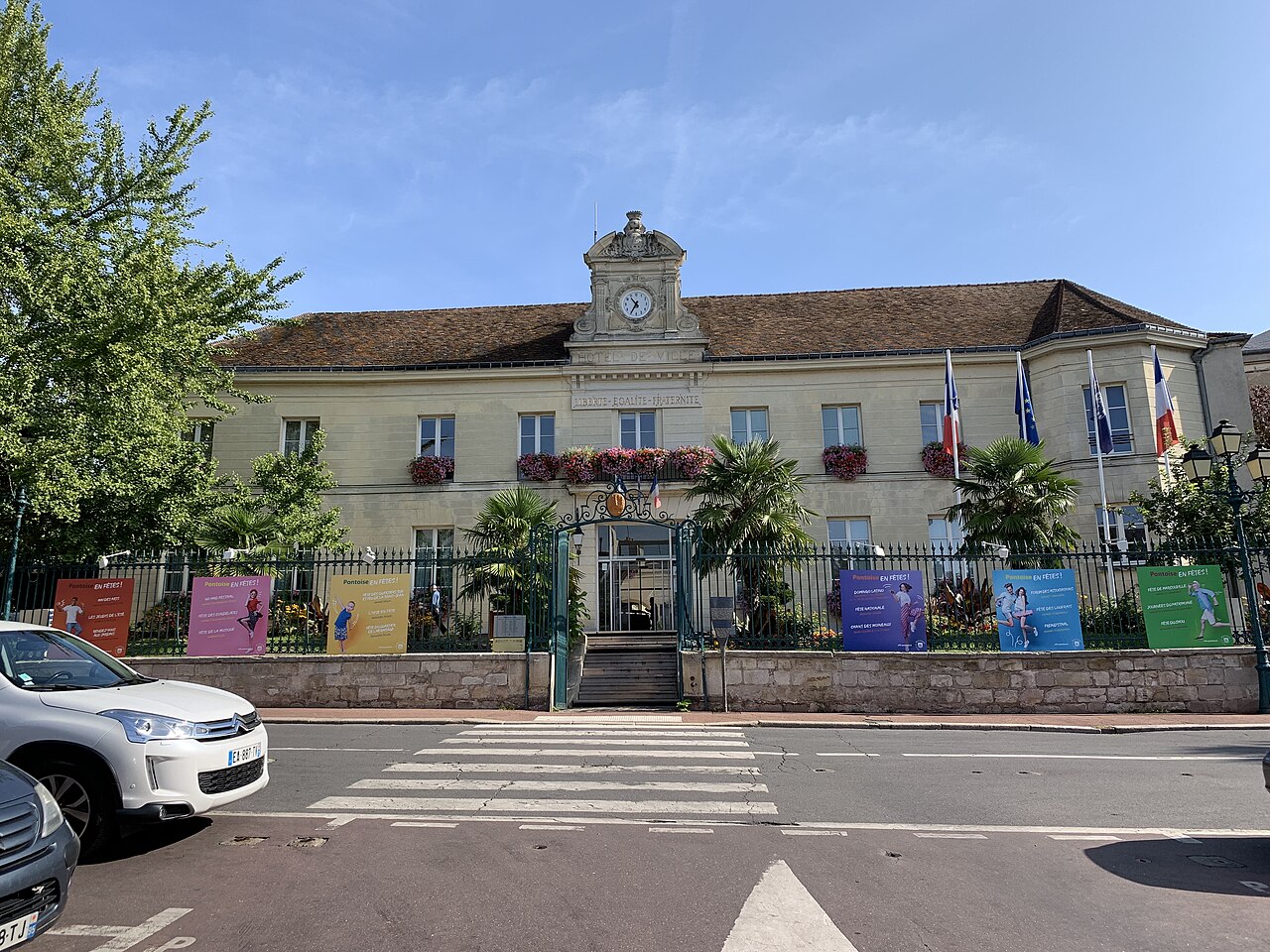 Hôtel de ville de Pontoise.