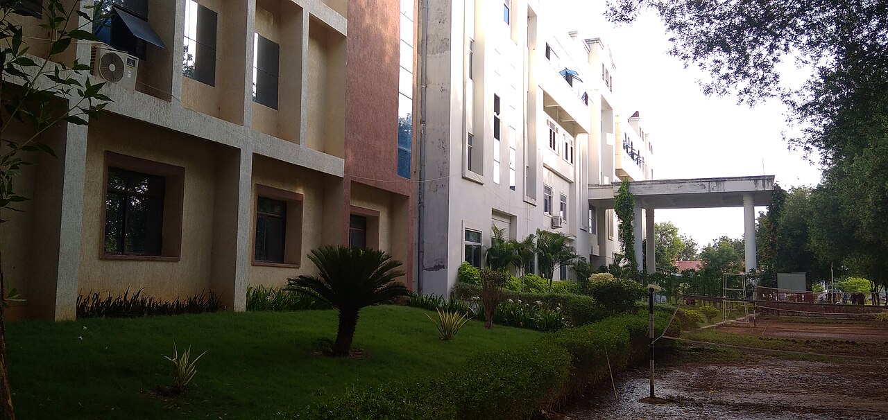 Academic building of Chaitanya Bharathi Institute of Technology