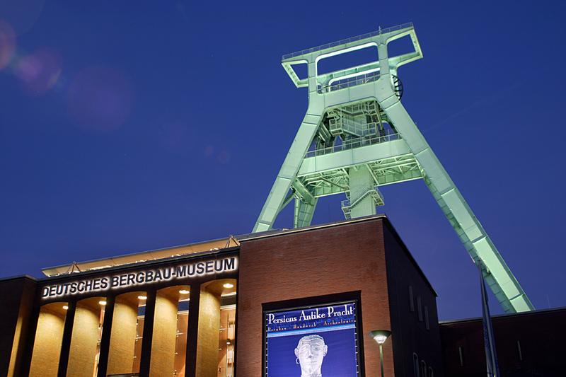 Museumsgebäude und Fördergerüst des Deutschen Bergbau-Museums in Bochum