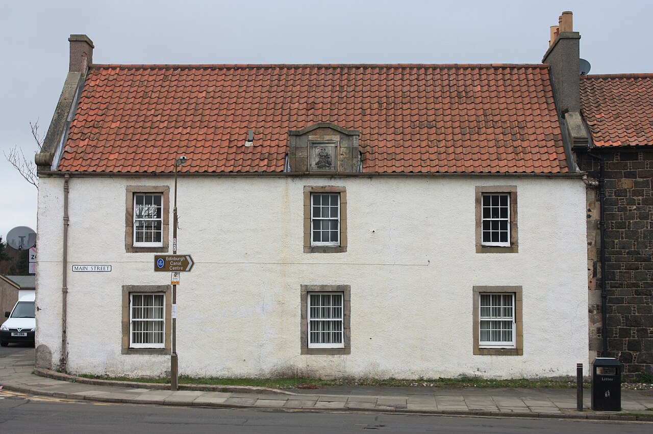 18th century house on Ratho Main St
