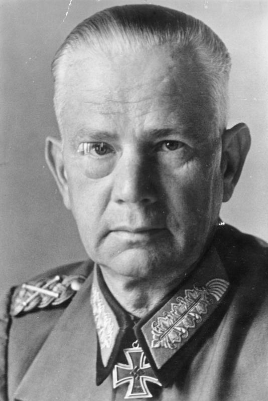 For documentary purposes the German Federal Archive often retained the original image captions, which may be erroneous, biased, obsolete or politically extreme. Generalfeldmarschall  v. Reichenau gestorben.
Bei der Überführung in die Heimat ist der Generalfeldmarschall  [Walter] von Reichenau, der an einem Schlaganfall erkrankt war, gestorben. Der Führer hat für den hochverdiensten Feldmarschall ein Staatsbegräbis angeordnet.

18.1. 1942 [Herausgabedatum]