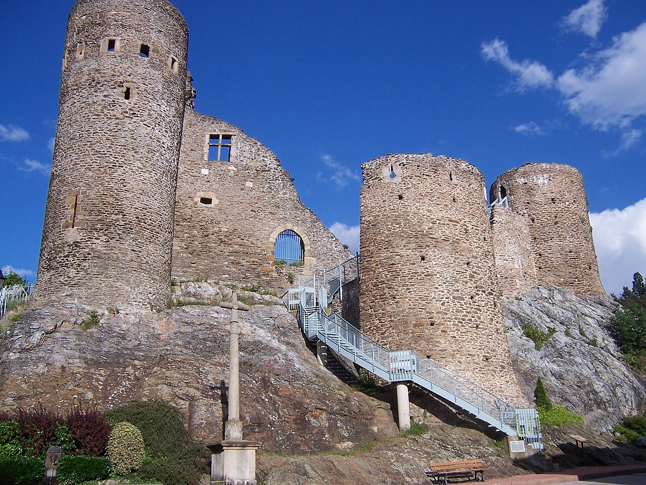 chateau de Rochetaillée