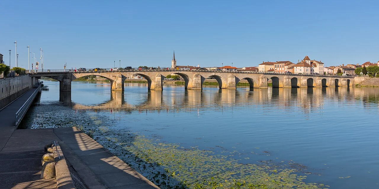 Photo of Saint-Laurent-sur-Saône