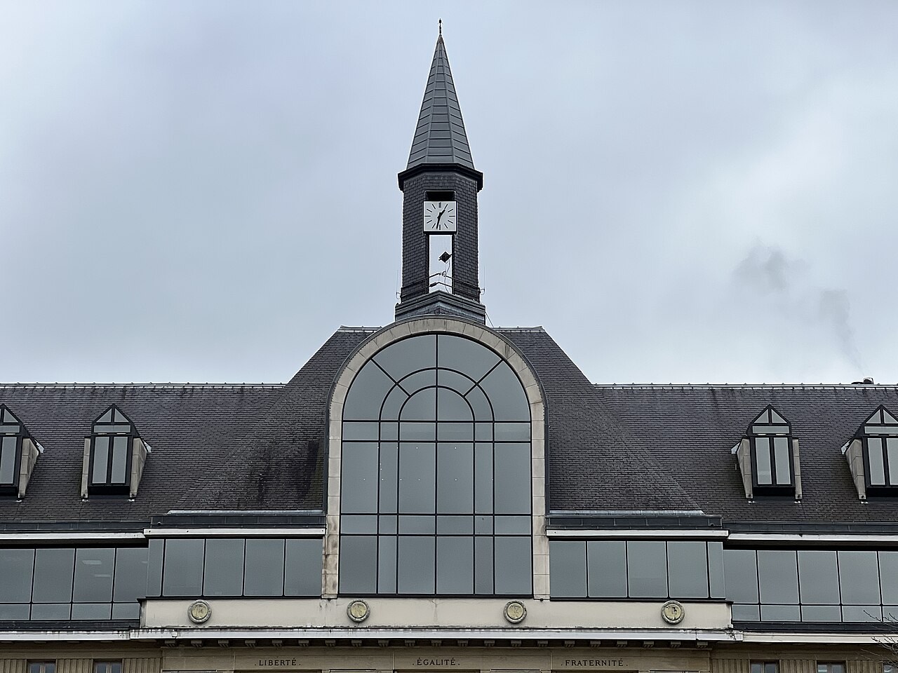 Hôtel de ville de Saint-Mandé.