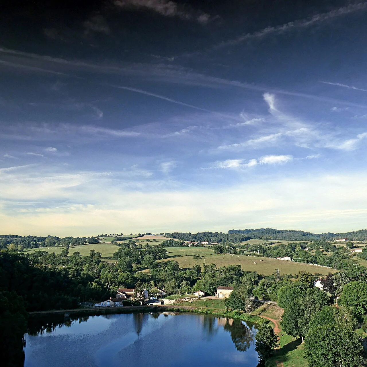 Photo of Saint-Symphorien-de-Lay