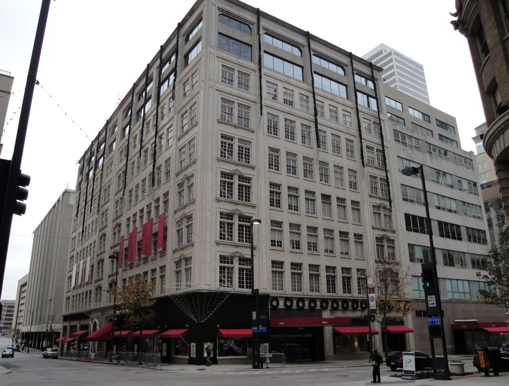 Photo of Saks