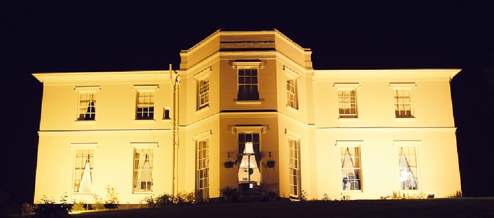 Nestled in the heart of glorious Herefordshire, only 4 miles North of the historic Market town, Ross-on-Wye. Pengethley Manor is a Beautiful Georgian Country Manor set in 18 acres of grounds and surrounded by National Trust parkland