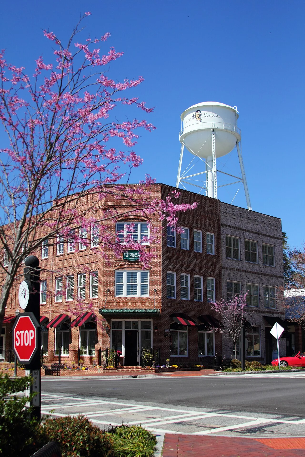 Photo of Senoia