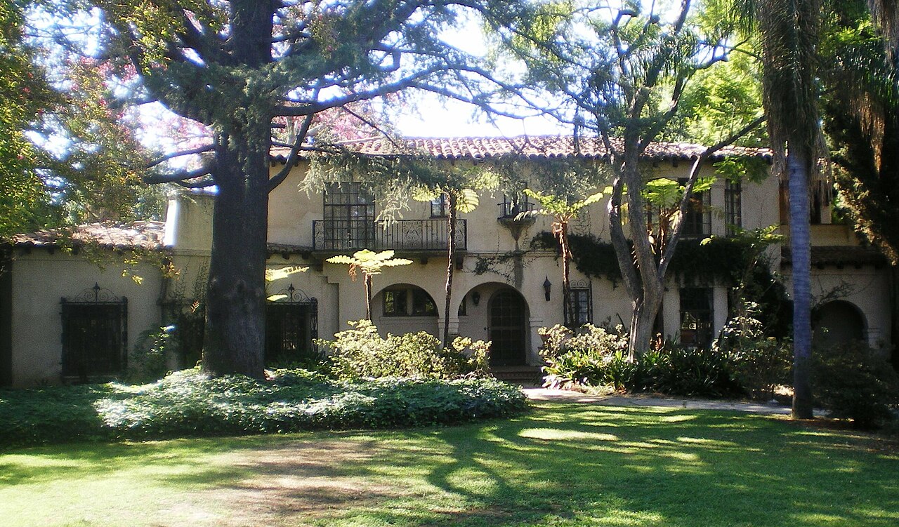 The Magnolia, 13242 Magnolia Blvd., Sherman Oaks, Los Angeles, California
