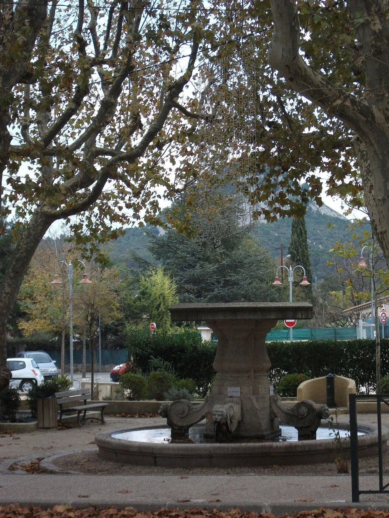 Photo of Simiane-Collongue