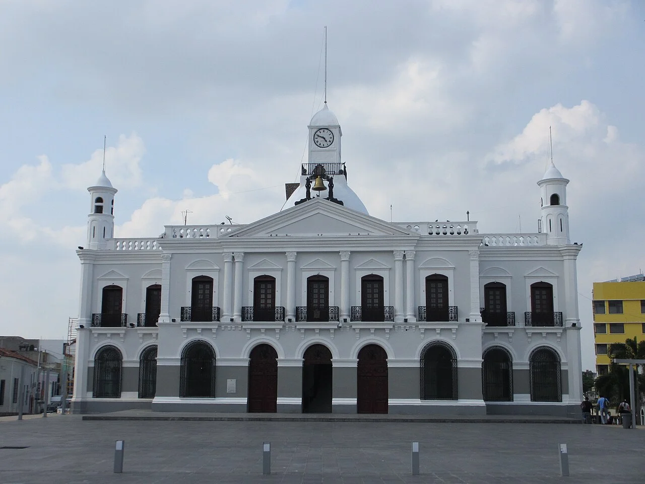 Photo of Simón Sarlat