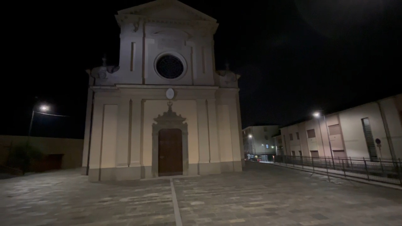 Foto della Chiesa della Beata Vergine del Buon Consiglio di notte