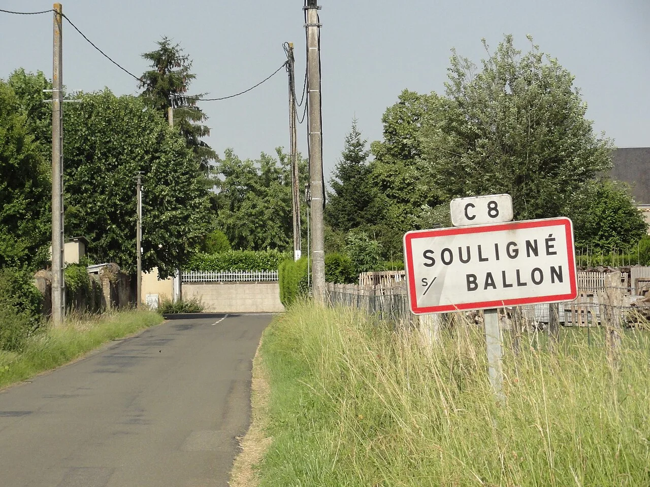 Photo of Souligné-sous-Ballon