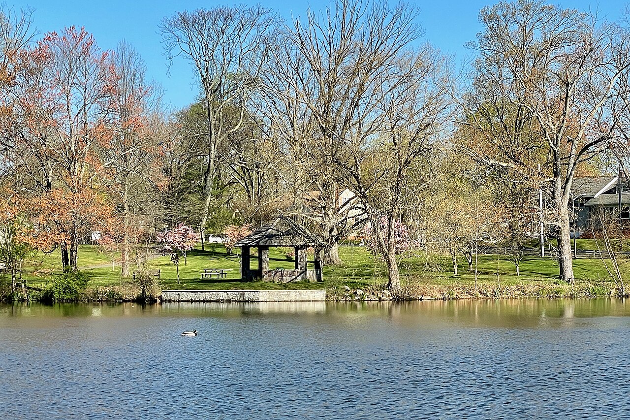 The lake at Cedar Brook Park in Plainfield, New Jersey. View from the walking trail, in South Plainfield, New Jersey. 





This is an image of a place or building that is listed on the National Register of Historic Places in the United States of America. Its reference number is 07000878 (Wikidata).