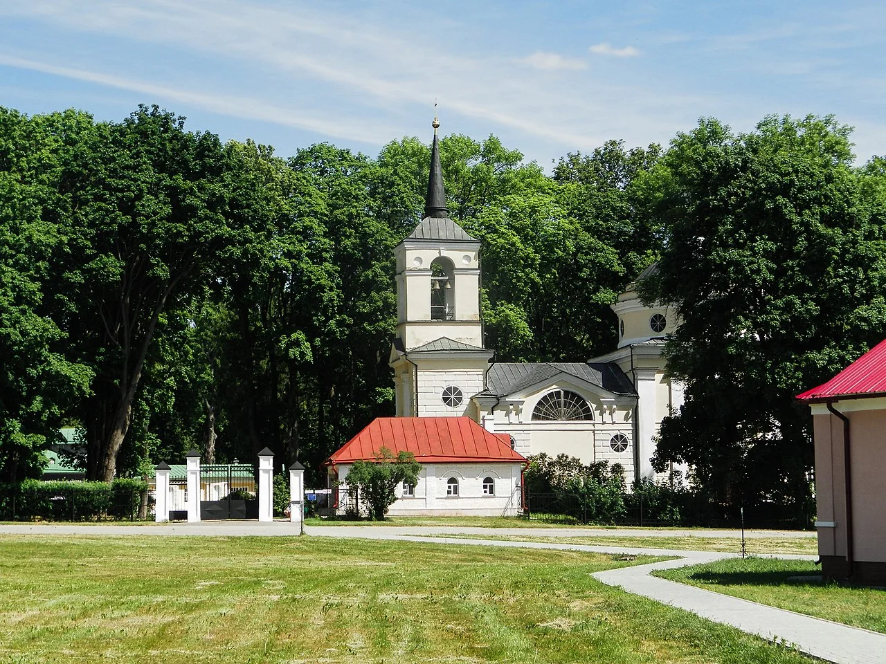Photo of Spasskoye-Lutovinovo