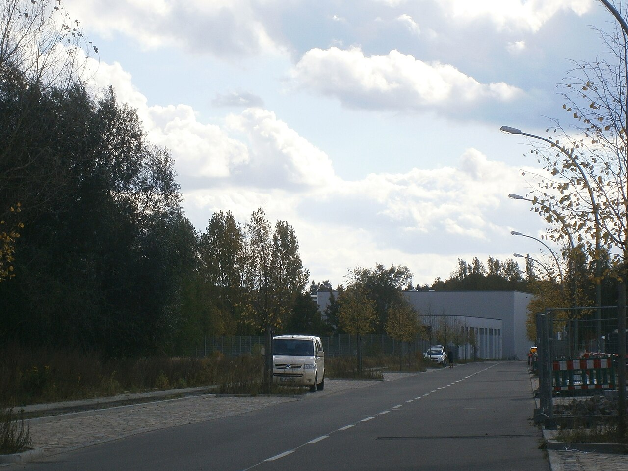 Am Zeppelinpark ist eine Straße  im Berliner Ortsteil Staaken.