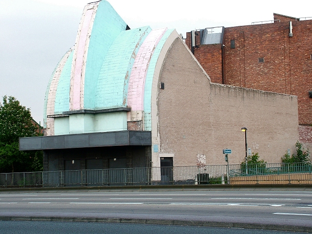 Longford Cinema in May 2007. The exterior is clearly in need of some work.