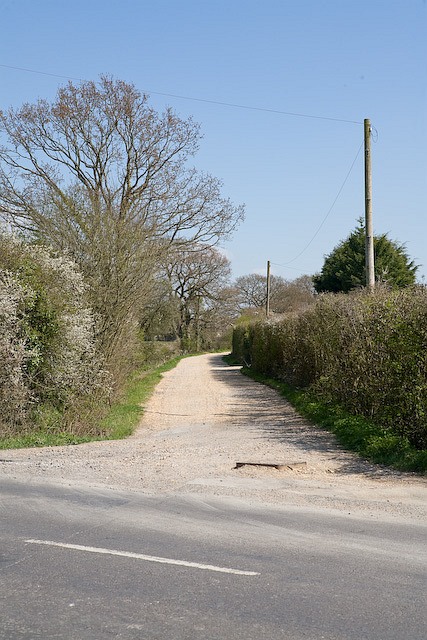 The Lakes, Swanmore The end of this misleadingly-named lane where it joins New Road.