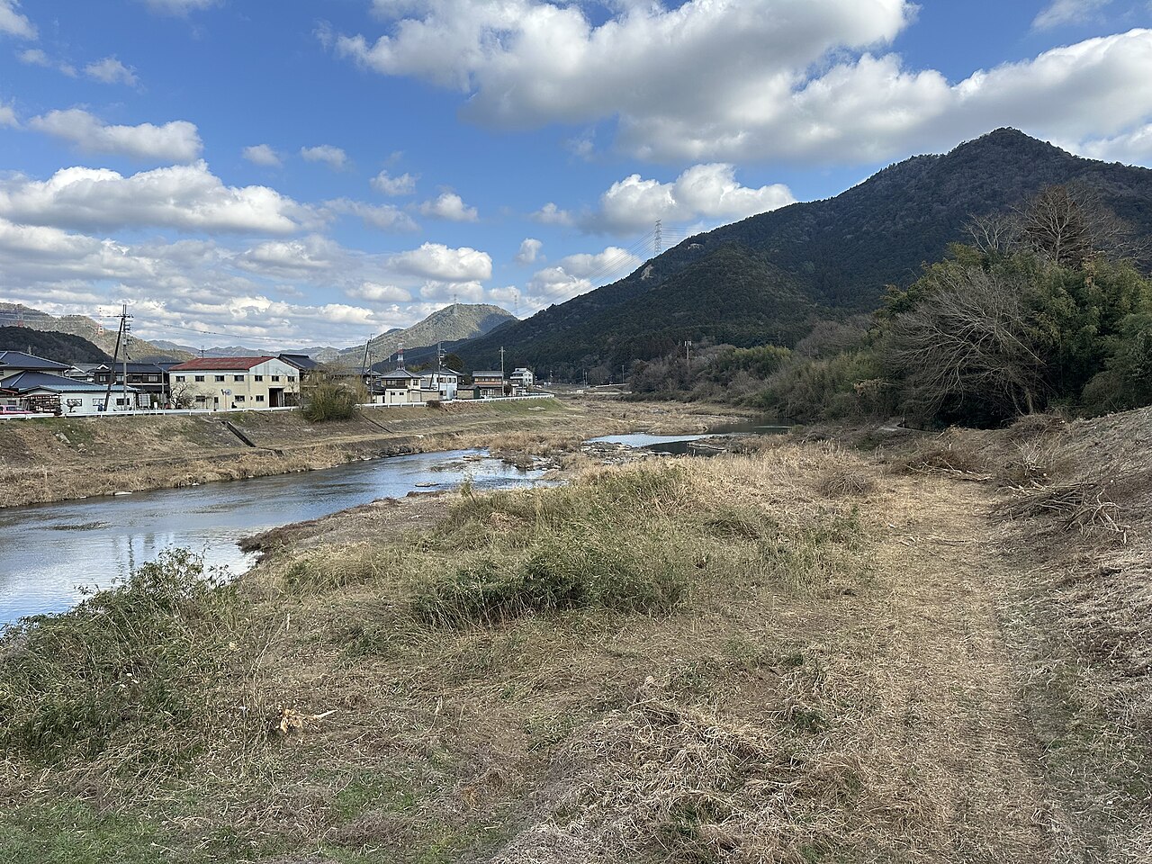 丹波市立久下小学校付近にて篠山川