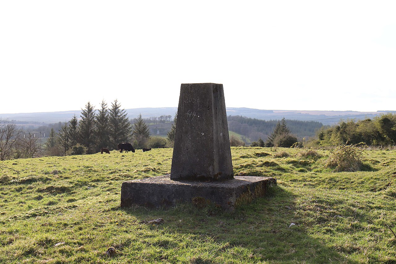 Terry Hill / Knockdrummore Trig Pillar