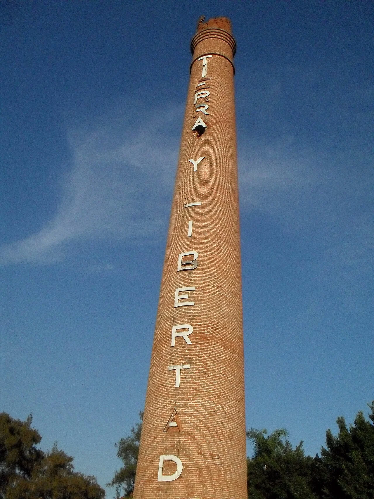 Photo of Tierra y Libertad