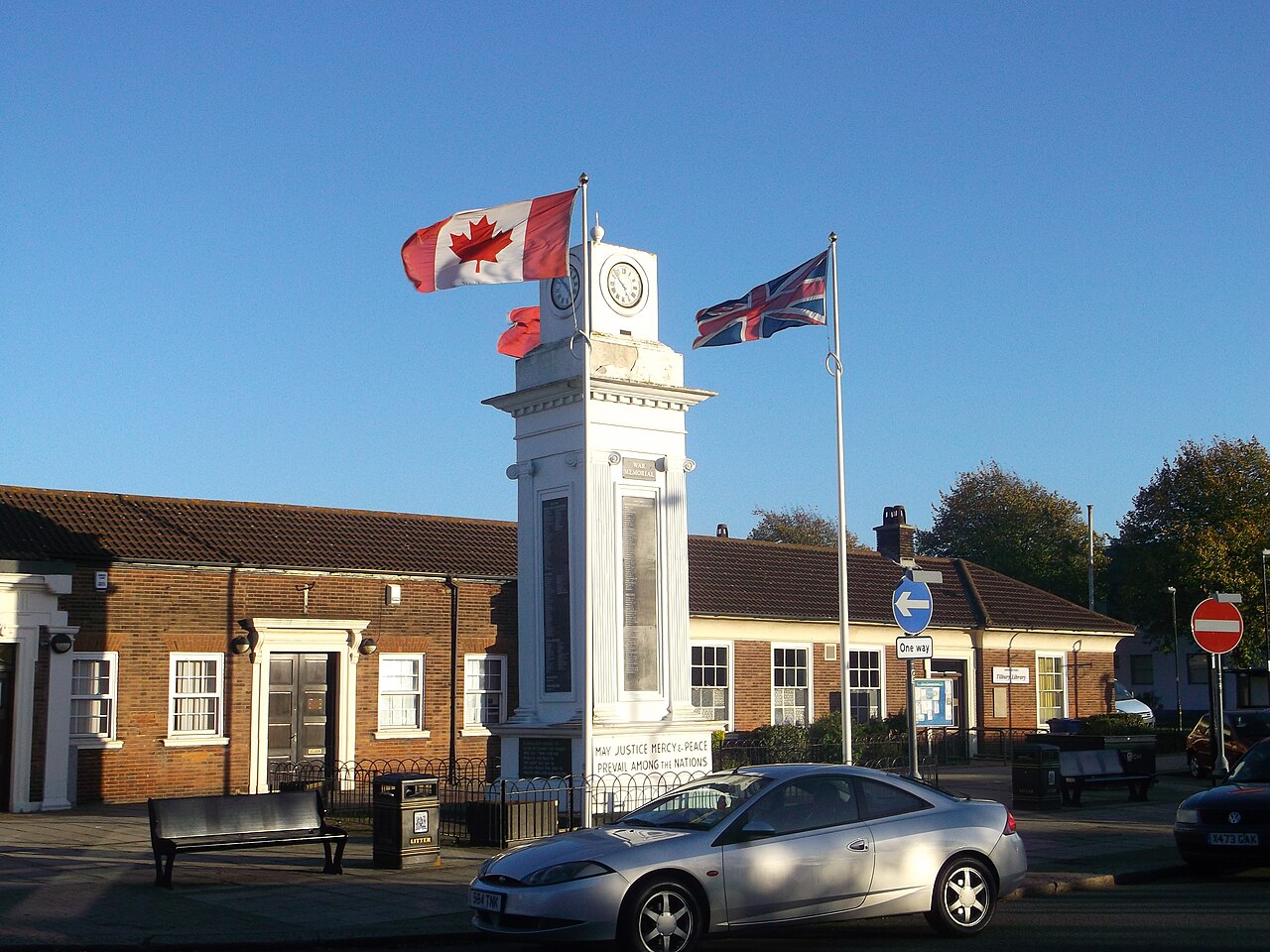 Tilbury War Memorial (2)