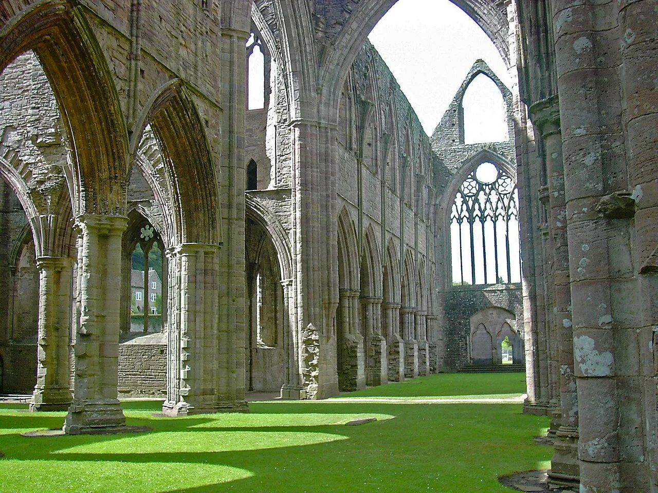 Photo of Tintern