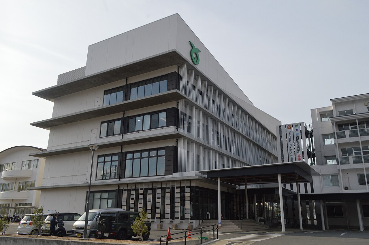 香川県小豆郡土庄町淵崎甲1400-2にある土庄町役場。