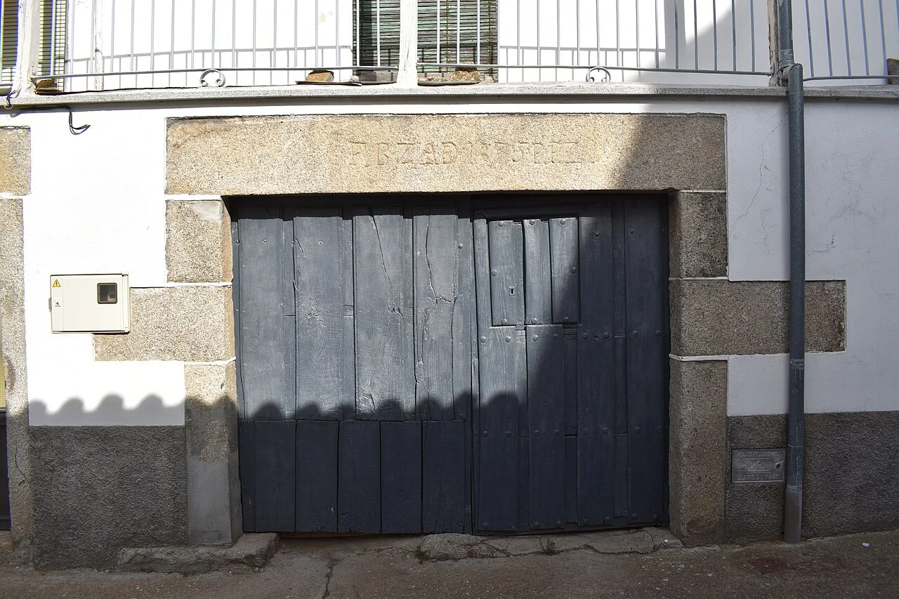 Photo of Valdefuentes de Sangusín