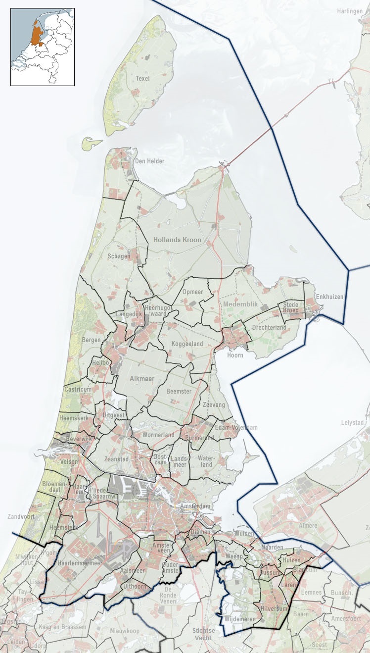 Referentiekaart van Provincie Noord-Holland, met indeling van gemeenten (2010) en impressie van het landschap.
Door Jan-Willem van Aalst, samengesteld uit publiek beschikbare geo-data:

Referentie-ondergrond (kustlijn, steden, wegen) gerasterd uit de OpenStreet Map OSM. (http://www.openstreetmap.org/index.html) Inhoud is beschikbaar onder de Creative Commons Attribution-ShareAlike 3.0 license.
Referentie-ondergrond op water bewerkt vanuit http://satfoto.geoserve.nl/false-nl/index.html. Gebruik is vrij met bronvermelding NLR en ESA.
Vectorgrenzen van gemeenten en regio's vrij ter beschikking gesteld met dank aan cartografen van brandweerregio's Hollands-Midden en IJsselland; gerasterd in Photoshop.
Hoogte-aanduidingen (reliëf) gerasterd uit de AHN Viewer (http://www.ahn.nl/kaart/); gebruik is vrij met bronvermelding (c) AHN, www.ahn.nl;
Overige kenmerken op de kaart: eigen tekenwerk van Jan-Willem van Aalst, op basis van gerasterde gemeentegrenzen.