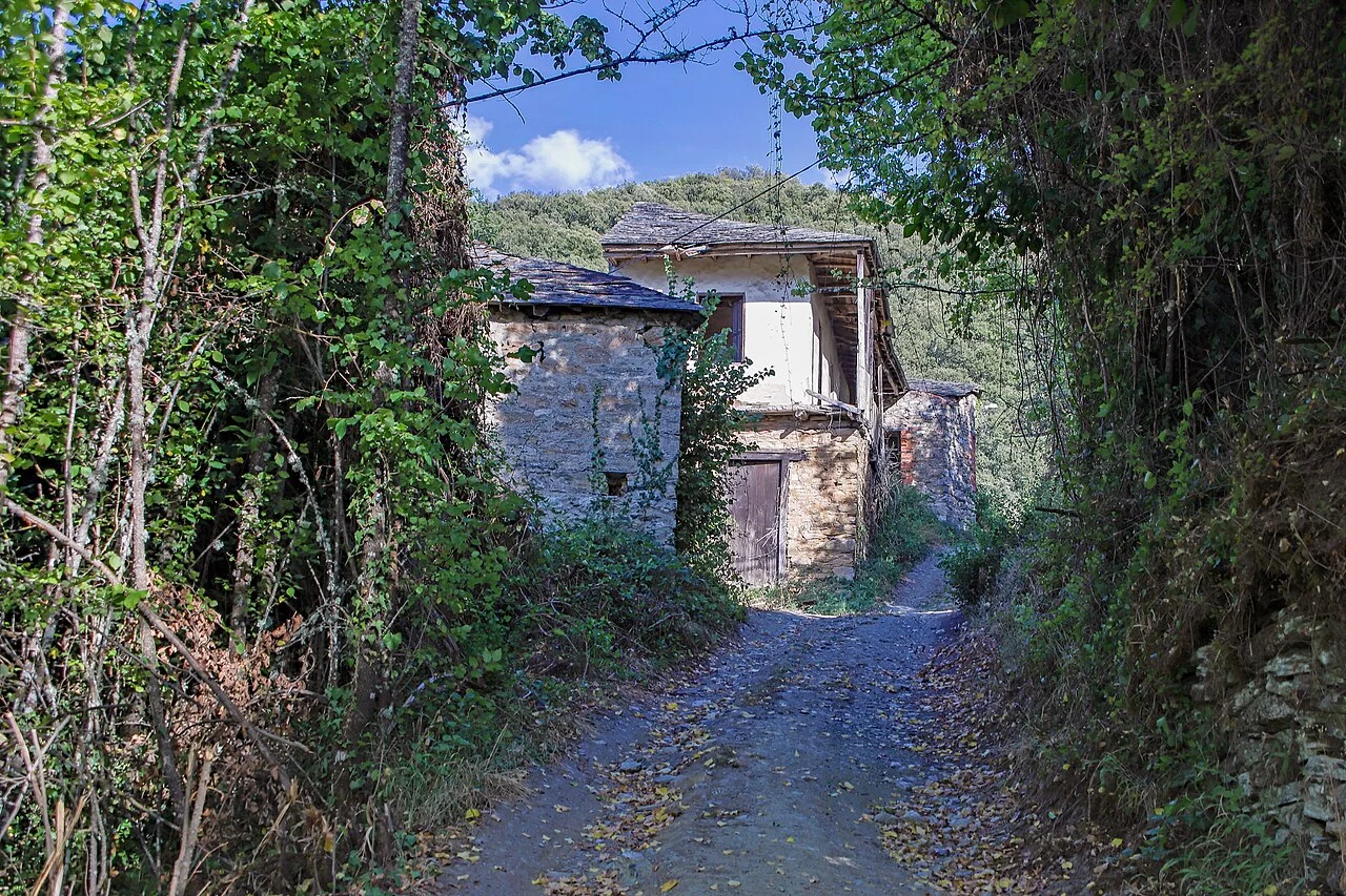 Photo of Villadecanes