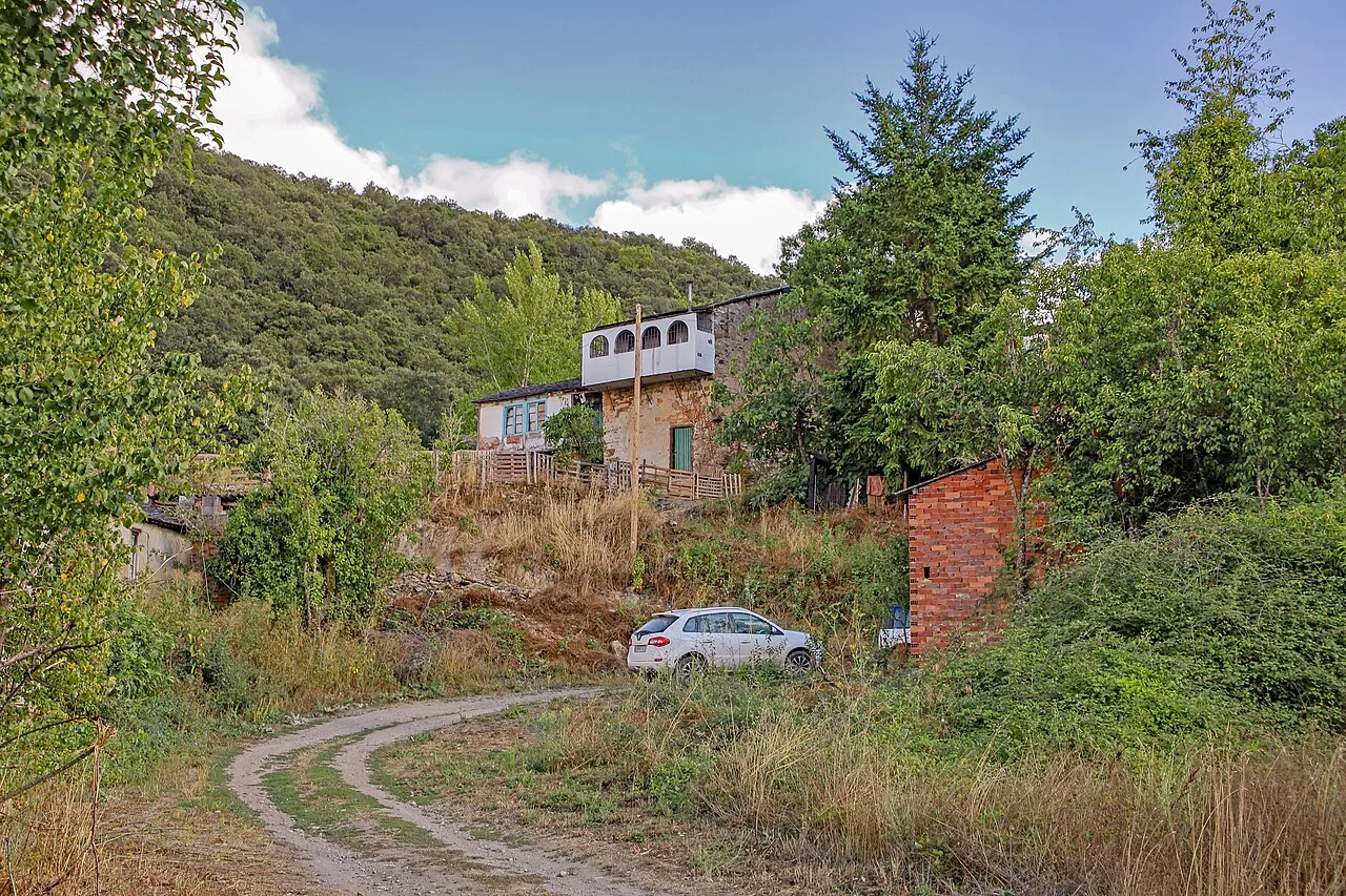 Photo of Villadecanes