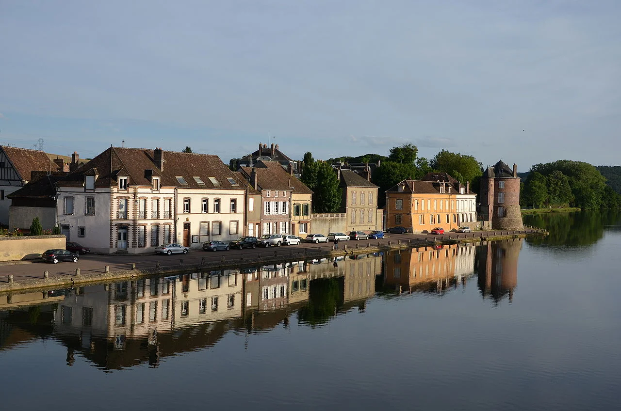 Photo of Villeneuve-sur-Yonne