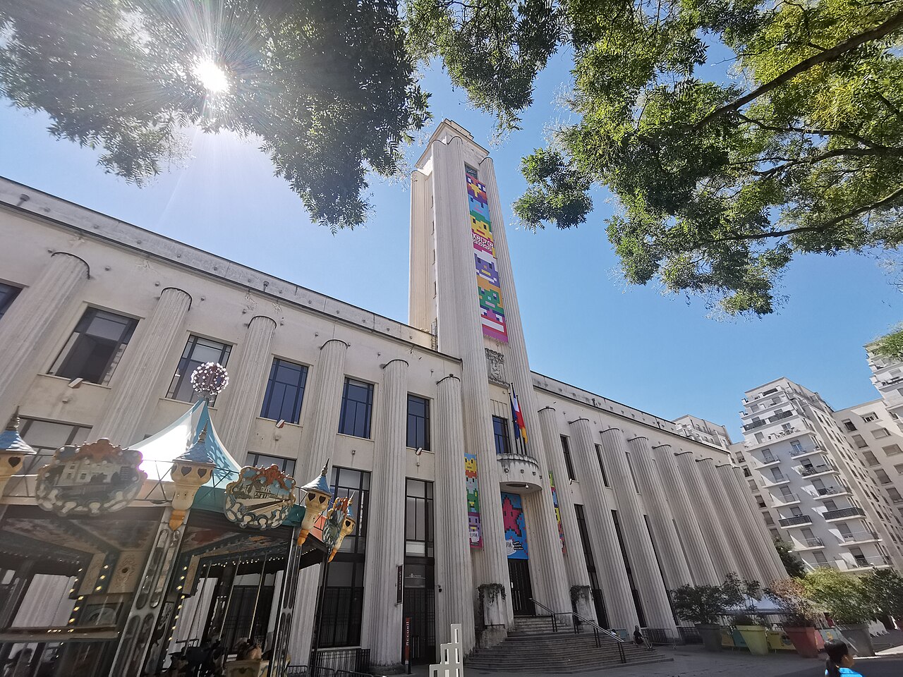 Villeurbanne city hall. If you look closely enough, you'll see the old Villeurbanne train station on the merry-go-round