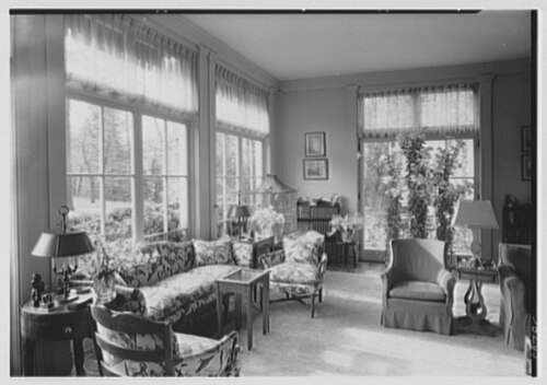 Title: Mrs. Cornelius N. Bliss, residence in Wheatley Hills, Long Island, New York.
Abstract/medium: Gottscho-Schleisner Collection (Library of Congress)

Physical description: 1 negative :